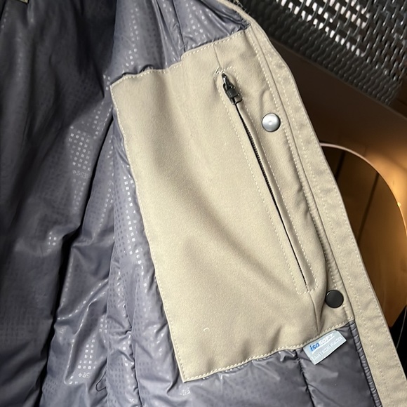 The best winter coat I ever owned - Picture 15 of 17